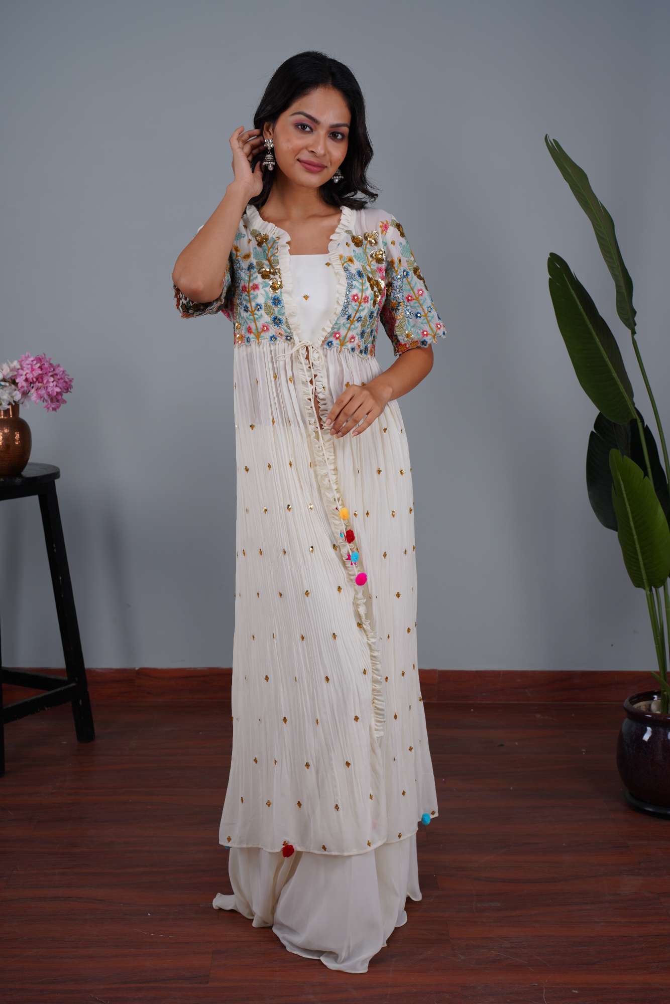 Elegant Off-White Georgette 3-Piece Set with Machine Thread